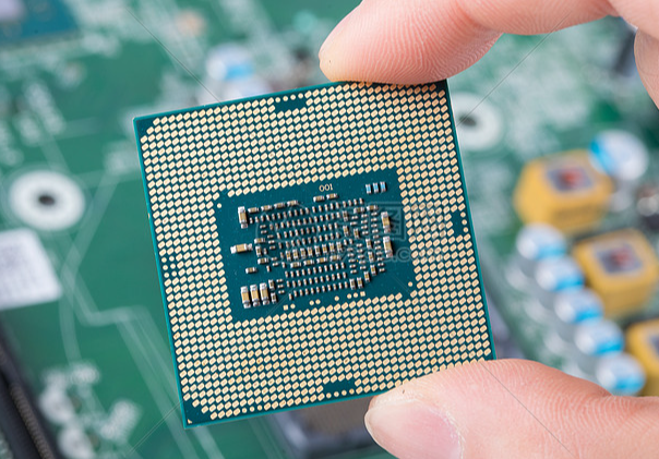 半導(dǎo)體生產(chǎn)過程中清除顆粒物、金屬離子和有機(jī)雜質(zhì)的方法分類介紹