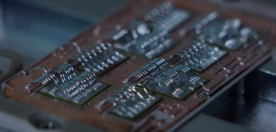 國內(nèi)車規(guī)級(jí)IGBT芯片模塊的發(fā)展前景和車規(guī)級(jí)IGBT芯片封裝清洗劑介紹