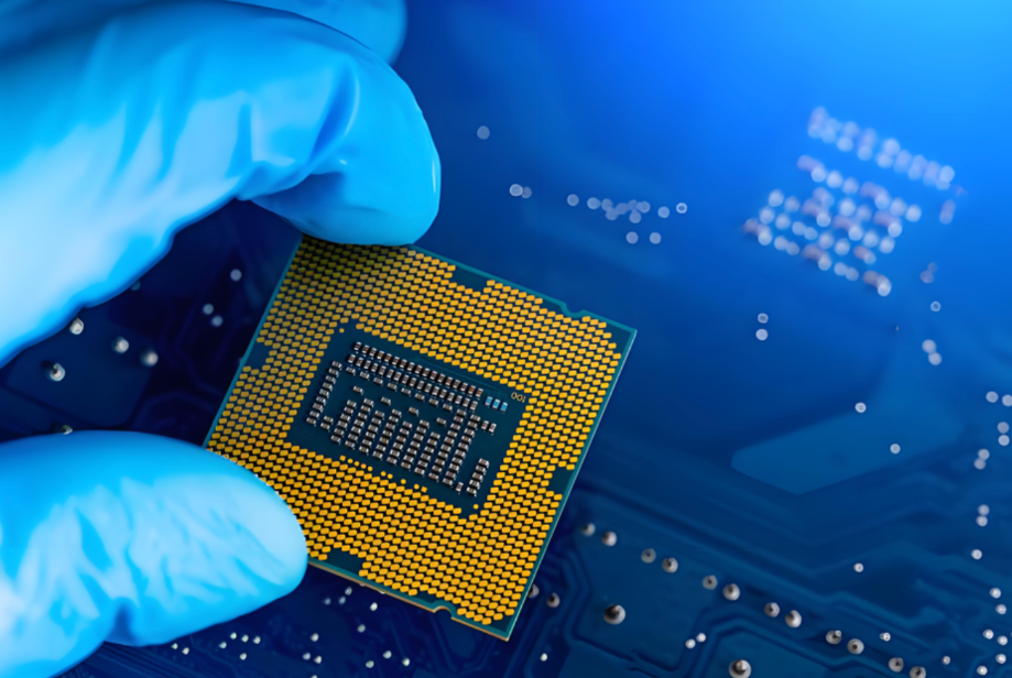 2025中國AI驅動半導體產業發展分析及合明科技AI半導體芯片清洗介紹